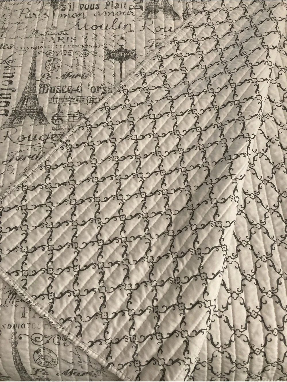 The Unbranded Brand quilted queen